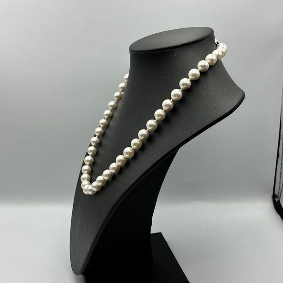 Woman’s Brand new ocean treasure 14k faux Pearl Necklace and bracelet set - Picture 3 of 12